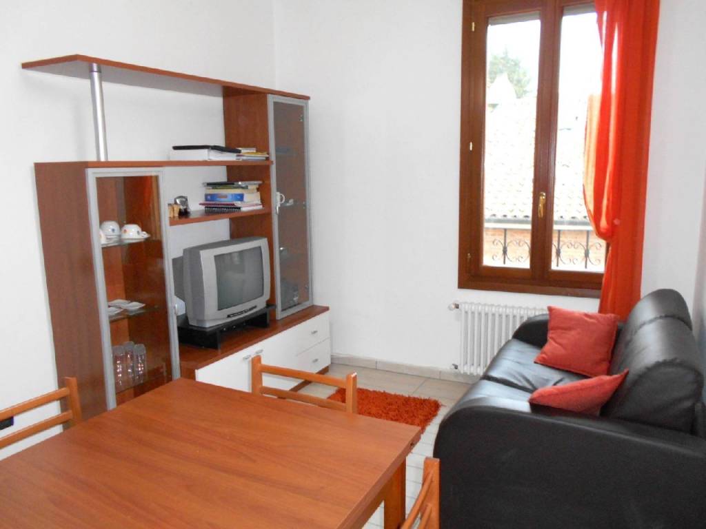 appartamento in affitto a Ferrara in zona Centro Storico