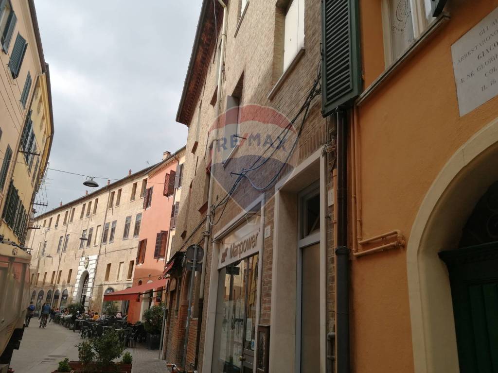 appartamento in affitto a Ferrara in zona Centro Storico
