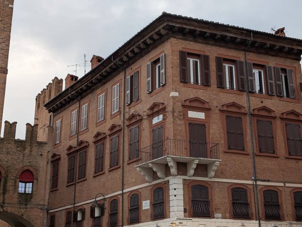 appartamento in affitto a Ferrara in zona Centro Storico
