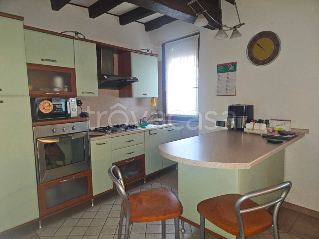 appartamento in affitto a Ferrara in zona Centro Storico