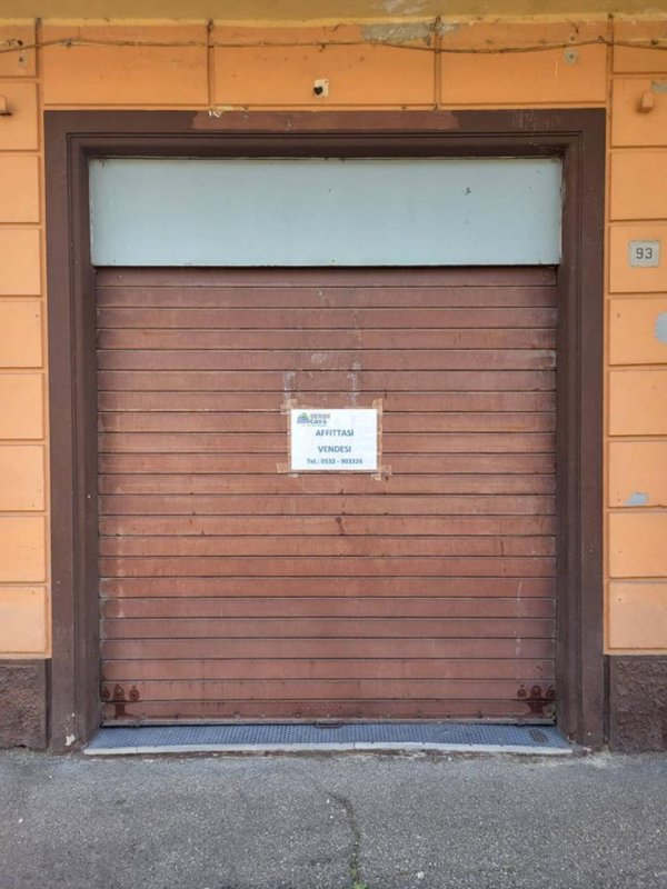 locale commerciale in affitto a Ferrara in zona Pontelagoscuro