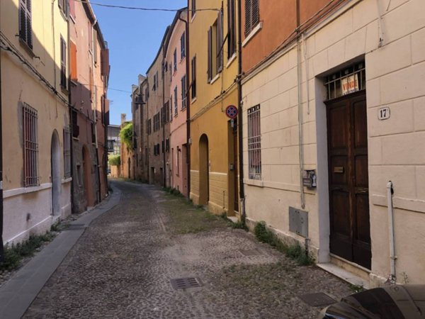 appartamento in affitto a Ferrara in zona Centro Storico