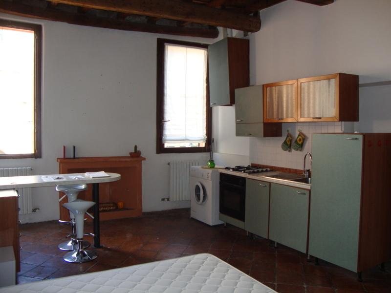appartamento in affitto a Ferrara in zona Centro Storico