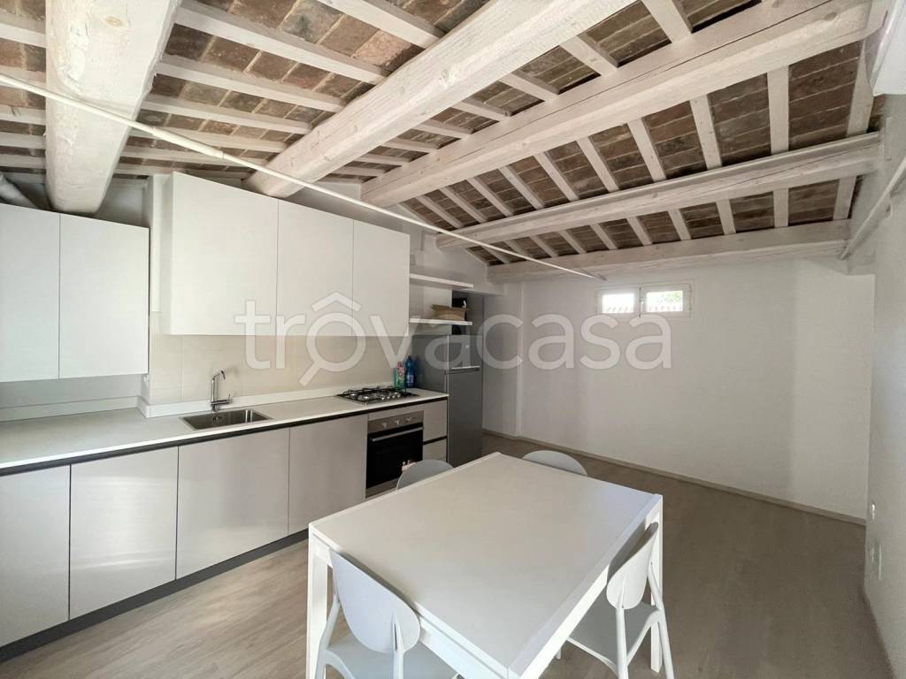 appartamento in affitto a Ferrara in zona Centro Storico