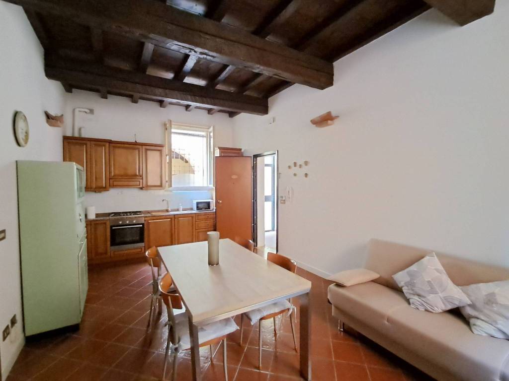 appartamento in affitto a Ferrara in zona Centro Storico