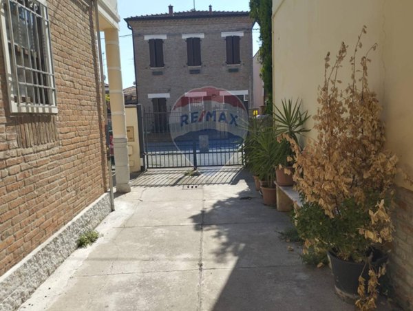 casa semindipendente in affitto a Ferrara
