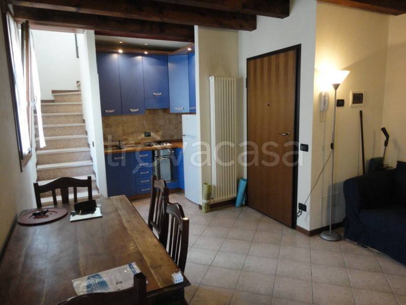 appartamento in affitto a Ferrara in zona Centro Storico