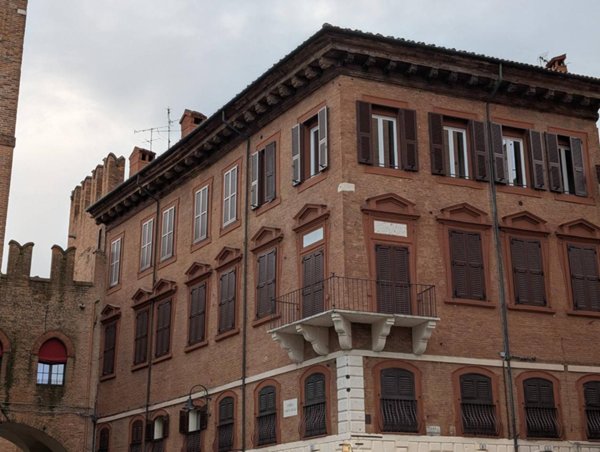 appartamento in affitto a Ferrara in zona Centro Storico