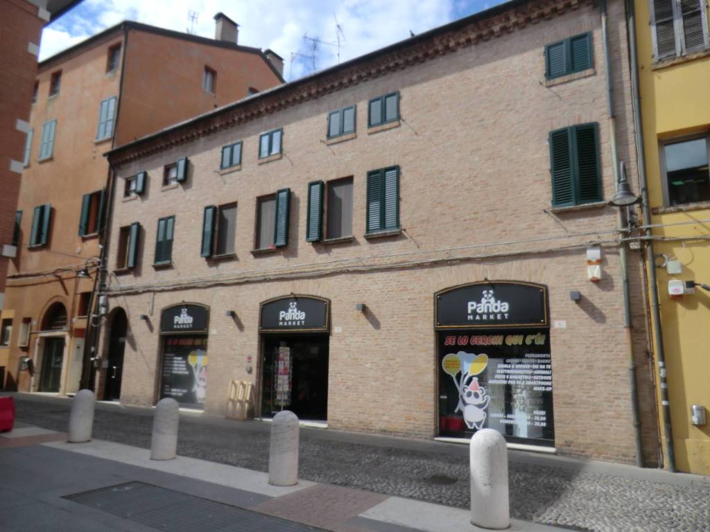 appartamento in affitto a Ferrara in zona Centro Storico