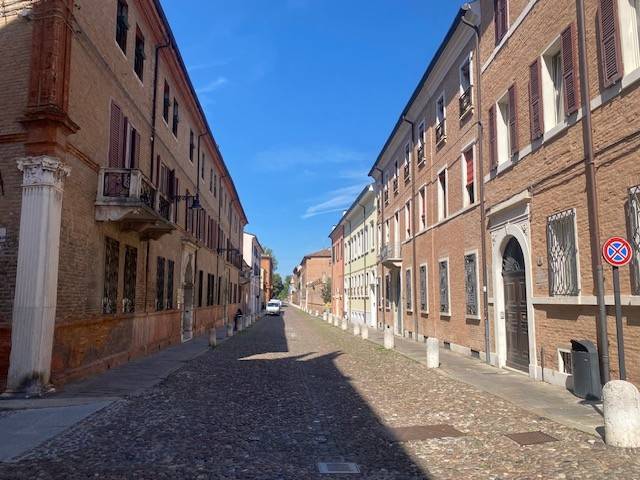 appartamento in affitto a Ferrara in zona Centro Storico