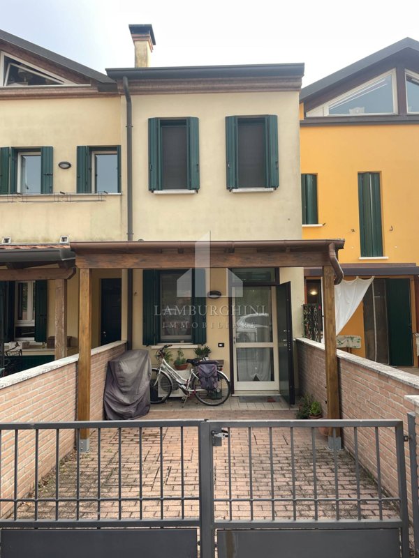 appartamento in affitto a Ferrara in zona Centro Storico