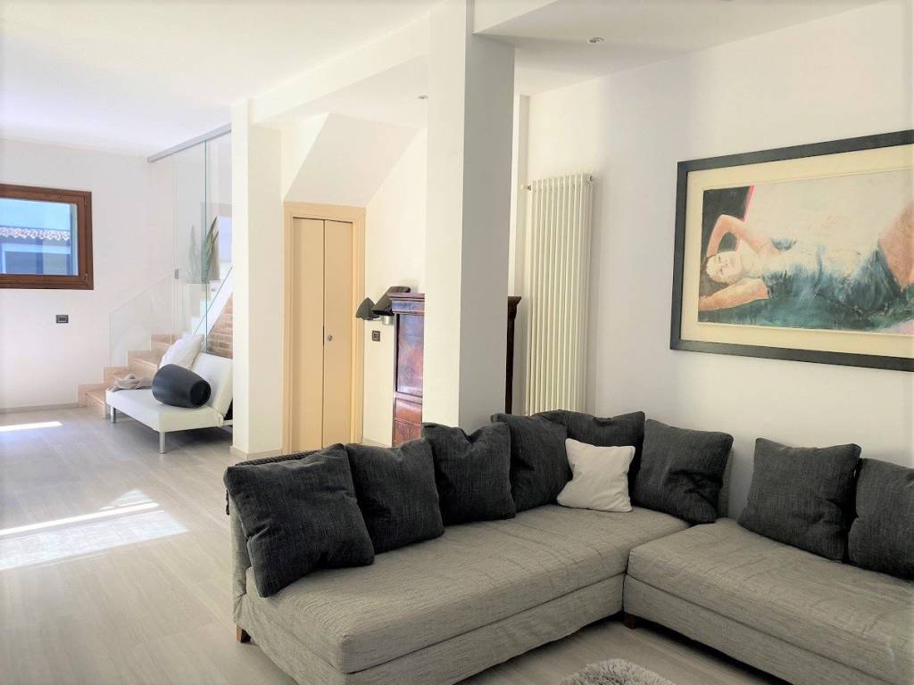 casa indipendente in affitto a Ferrara in zona Centro Storico