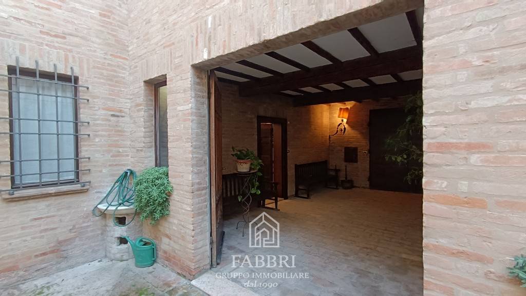 casa indipendente in affitto a Ferrara in zona Centro Storico