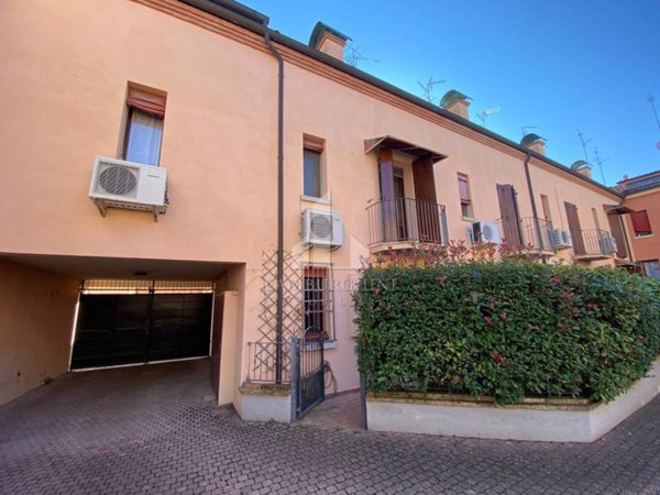 casa indipendente in affitto a Ferrara in zona Centro Storico