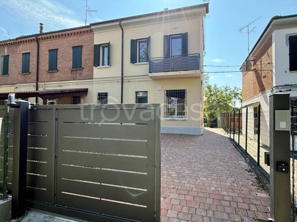 casa indipendente in affitto a Ferrara