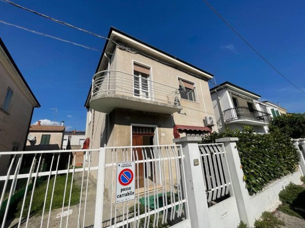 casa indipendente in affitto a Ferrara in zona Cona