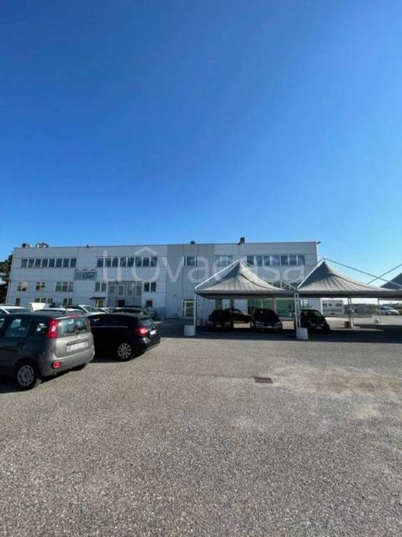 locale commerciale in affitto a Ferrara in zona San Martino