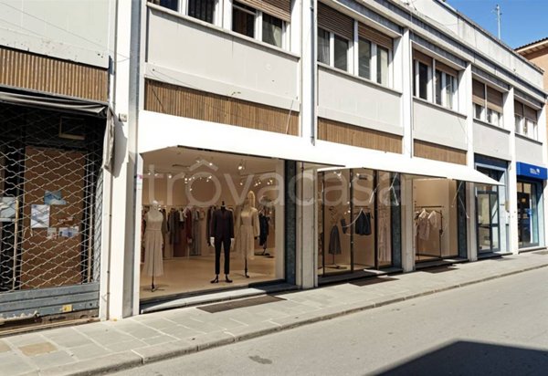 negozio in affitto a Ferrara in zona Centro Storico