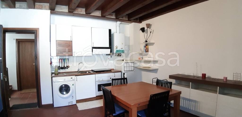 appartamento in affitto a Ferrara in zona Centro Storico