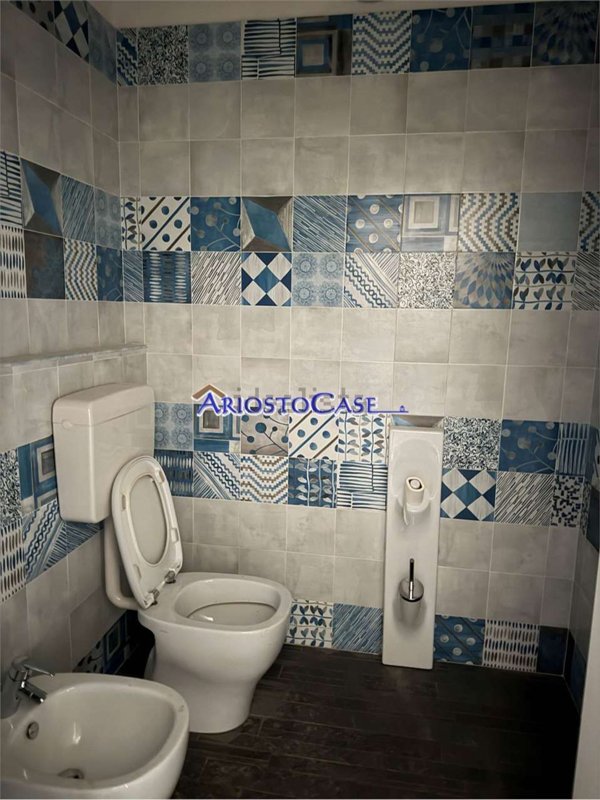 negozio in affitto a Ferrara