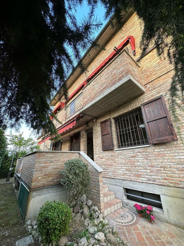 casa indipendente in affitto a Ferrara in zona Centro Storico