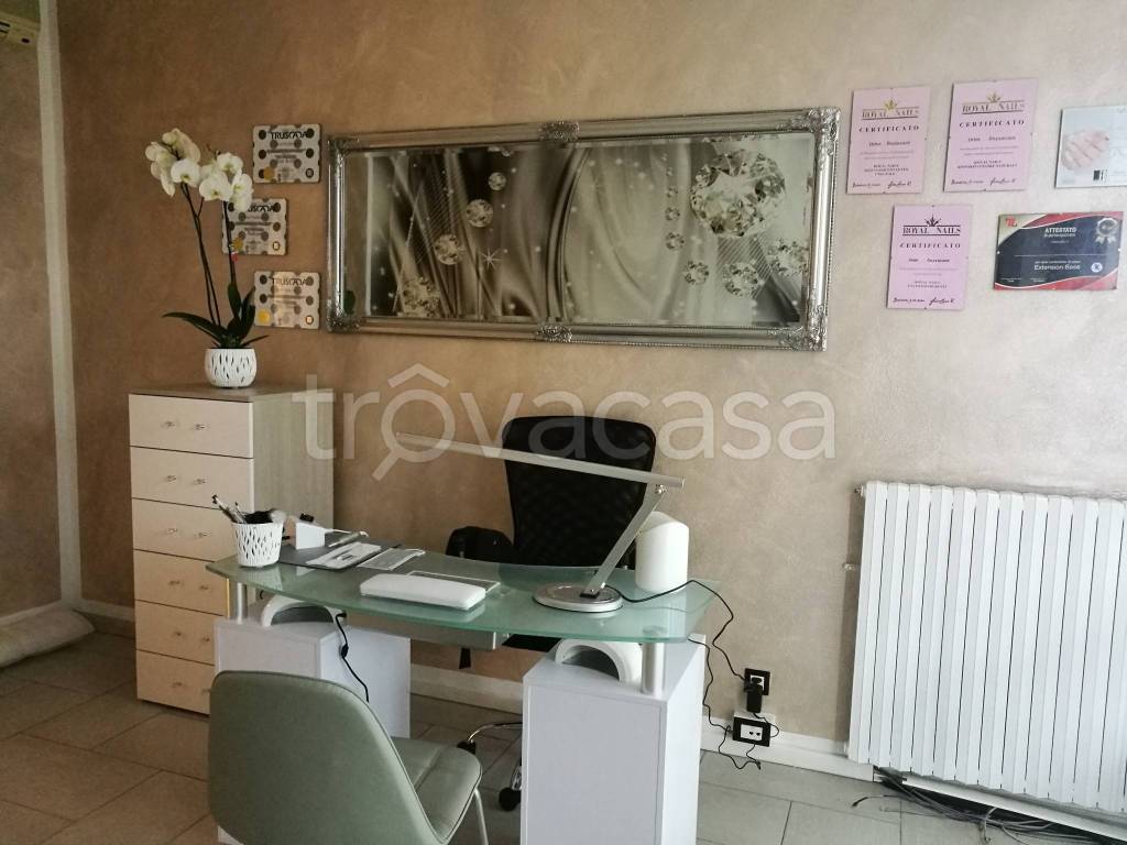 negozio in affitto a Ferrara in zona Centro Storico