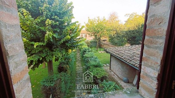 esavano in affitto a Ferrara