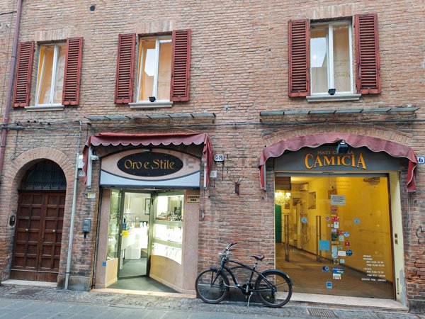 locale commerciale in affitto a Ferrara in zona Centro Storico