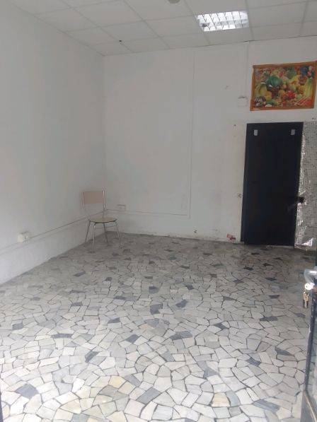 negozio in affitto a Ferrara