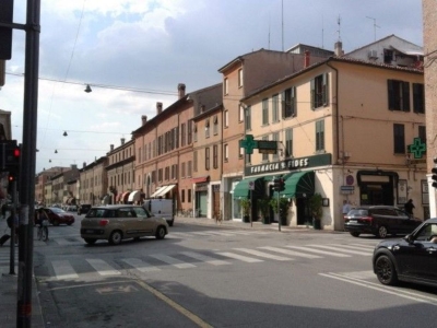 negozio in affitto a Ferrara in zona Centro Storico