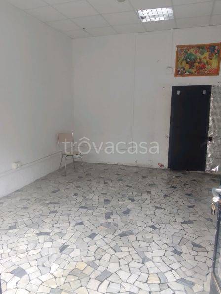 negozio in affitto a Ferrara