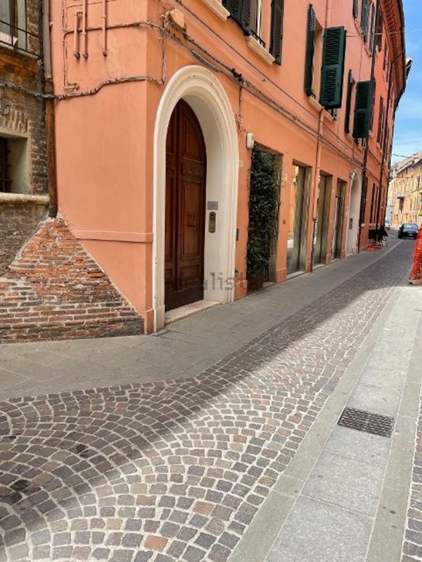 appartamento in affitto a Ferrara in zona Centro Storico