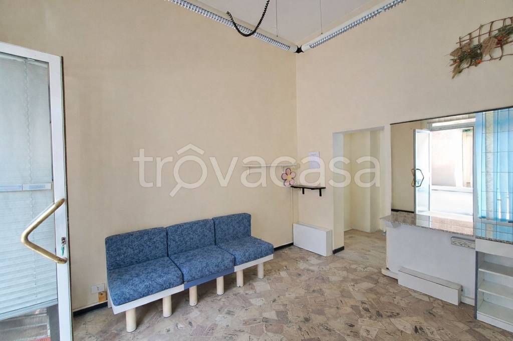 negozio in affitto a Ferrara in zona Centro Storico