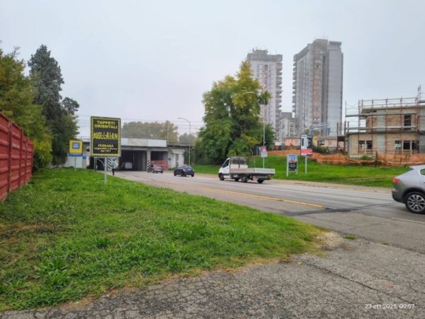 negozio in affitto a Ferrara in zona Centro Storico