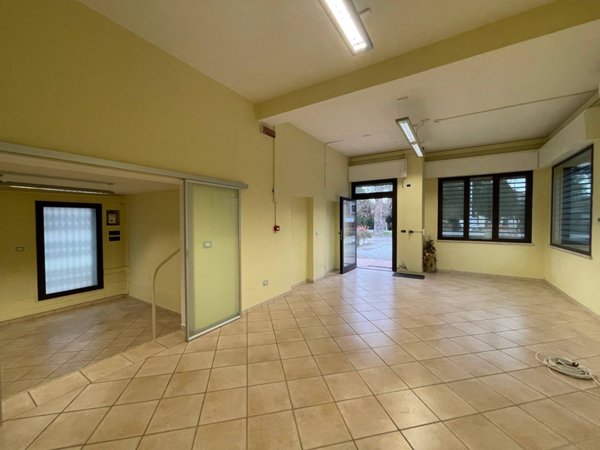 ufficio in affitto a Ferrara in zona Cona