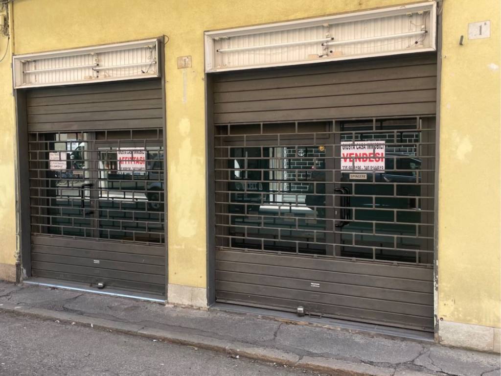 negozio in affitto a Ferrara