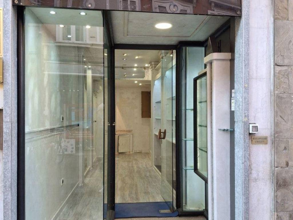 negozio in affitto a Ferrara in zona Centro Storico