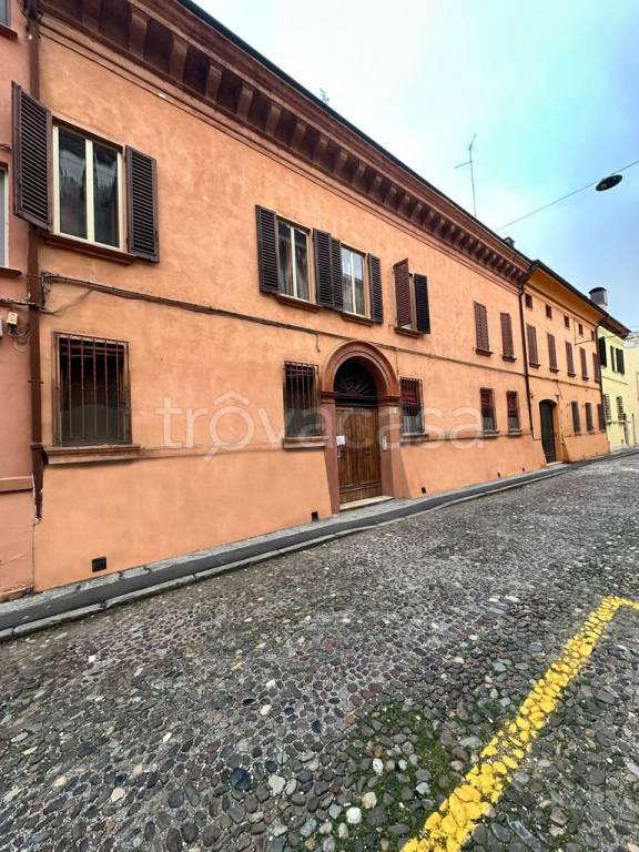 appartamento in affitto a Ferrara in zona Centro Storico