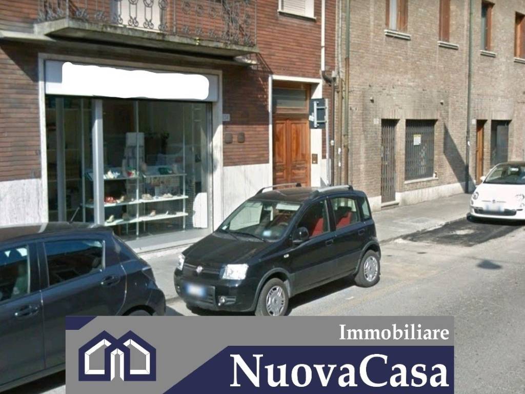 negozio in affitto a Ferrara in zona Centro Storico