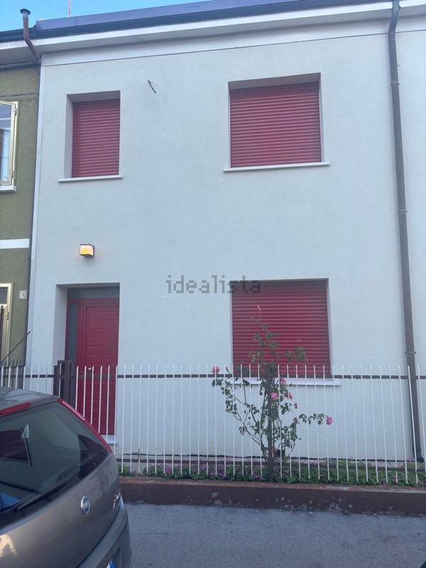 casa indipendente in affitto a Ferrara in zona Cona