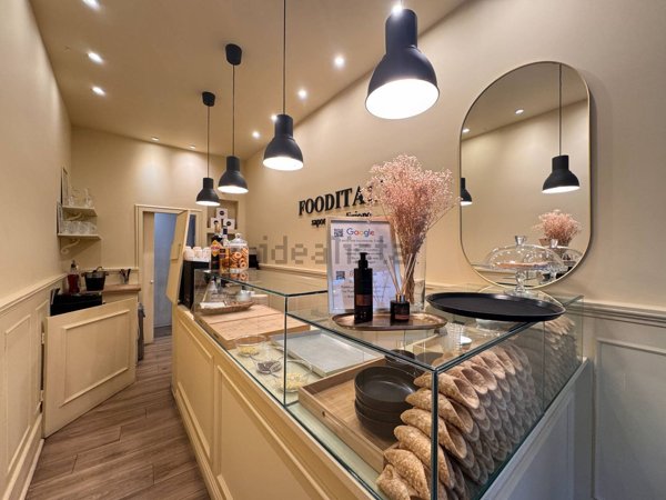 negozio in affitto a Ferrara in zona Centro Storico