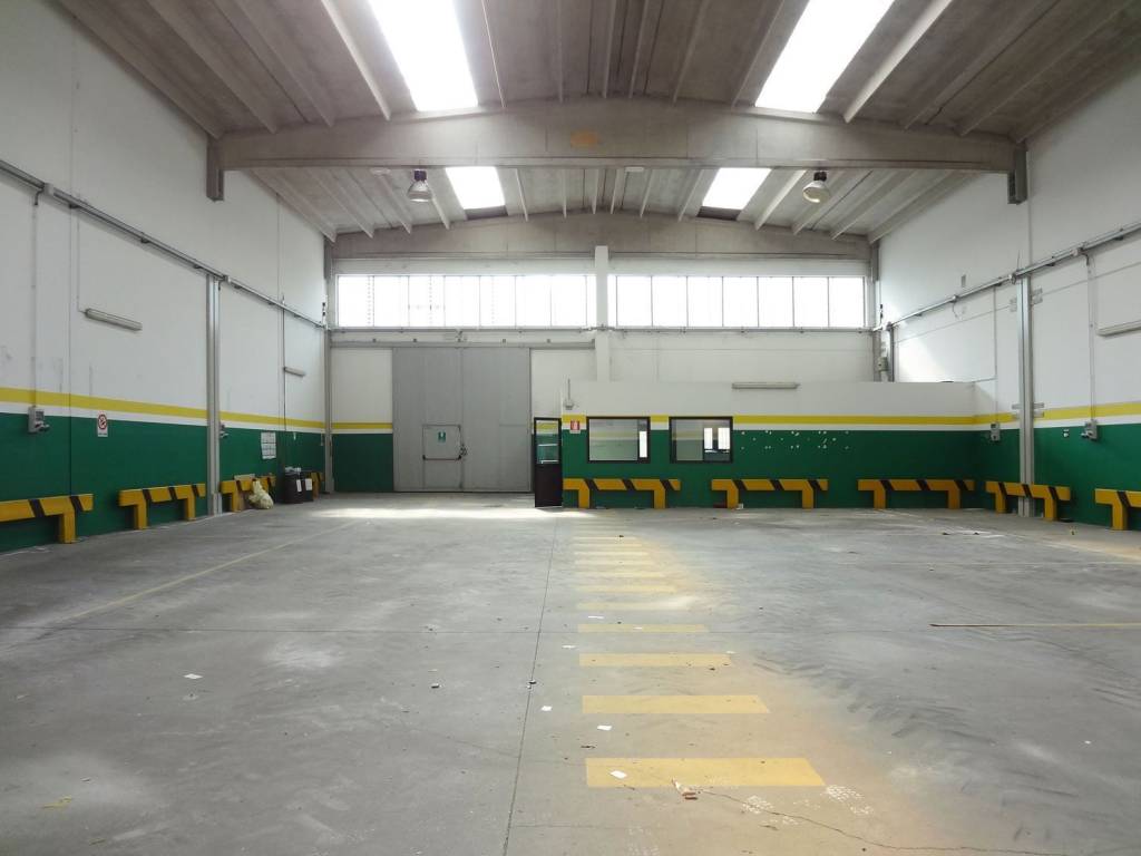 locale commerciale in affitto a Ferrara in zona Porotto / Cassana