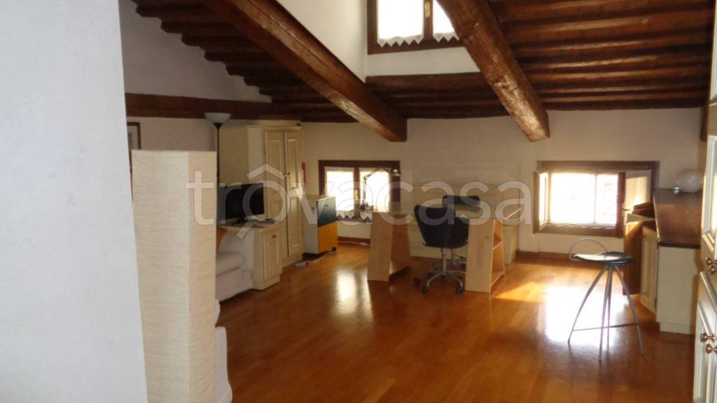 appartamento in affitto a Ferrara in zona Centro Storico