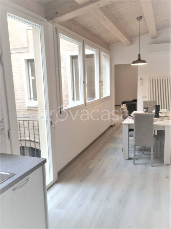 appartamento in affitto a Ferrara in zona Centro Storico