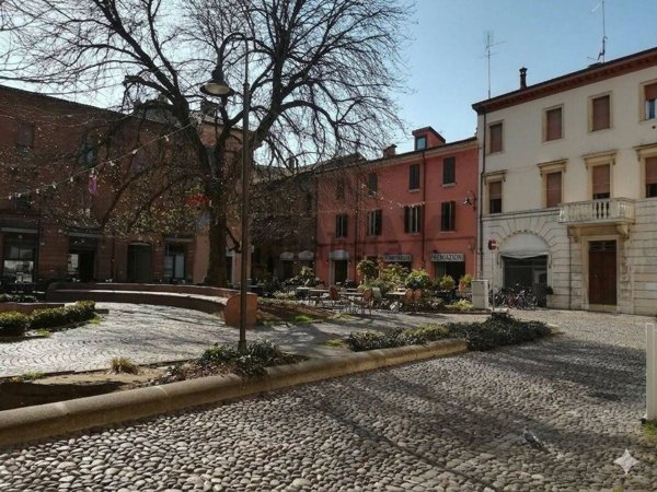 appartamento in affitto a Ferrara in zona Centro Storico