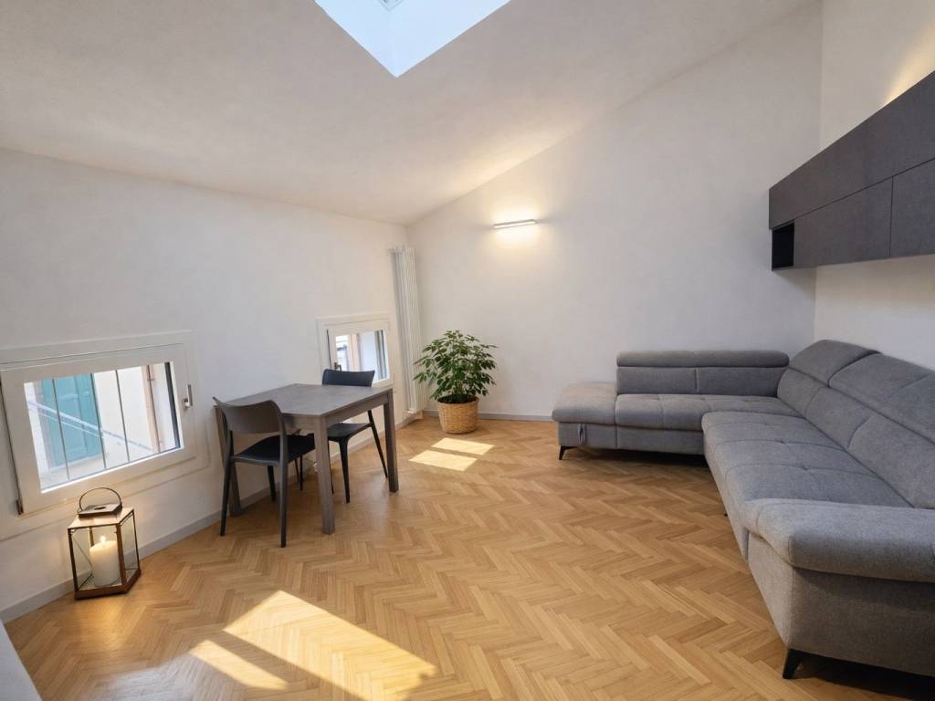 appartamento in affitto a Ferrara in zona Centro Storico