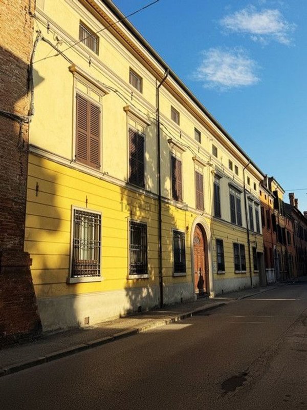 appartamento in affitto a Ferrara in zona Centro Storico