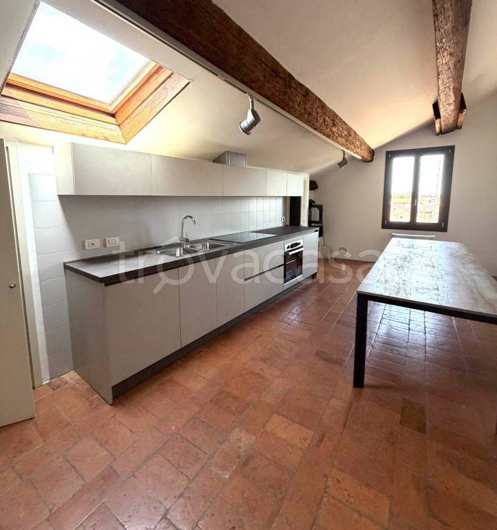 appartamento in affitto a Ferrara in zona Centro Storico