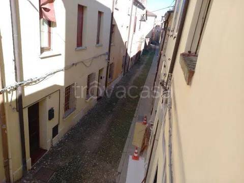 appartamento in affitto a Ferrara in zona Centro Storico