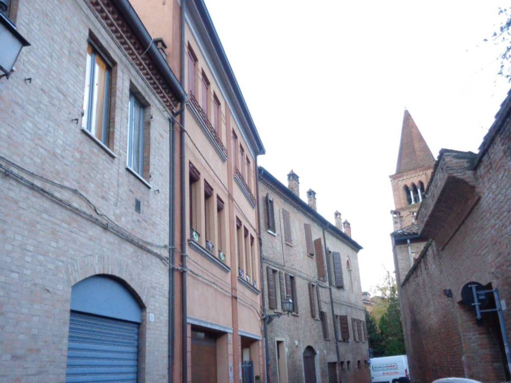 appartamento in affitto a Ferrara in zona Centro Storico